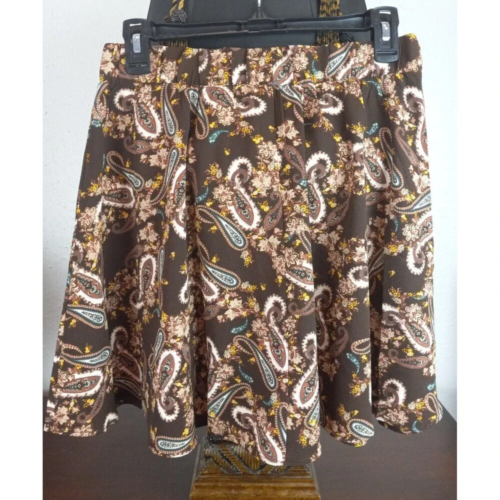 NWT Stitch Fix Vero Moda Brown Paisley Print High Waist Skater Skirt Sz Medium